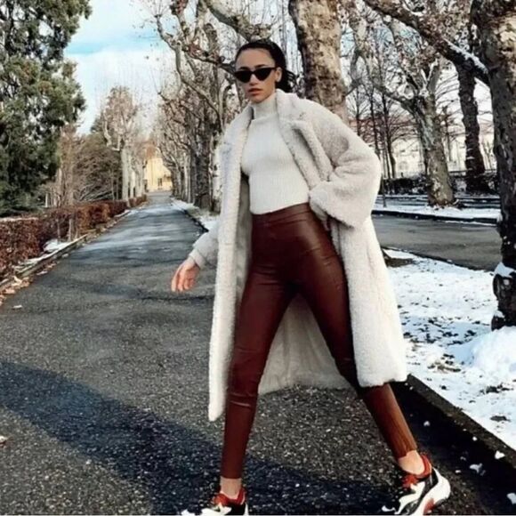 ZARA LEATHER LEGGINGS  - Picture 3 of 10